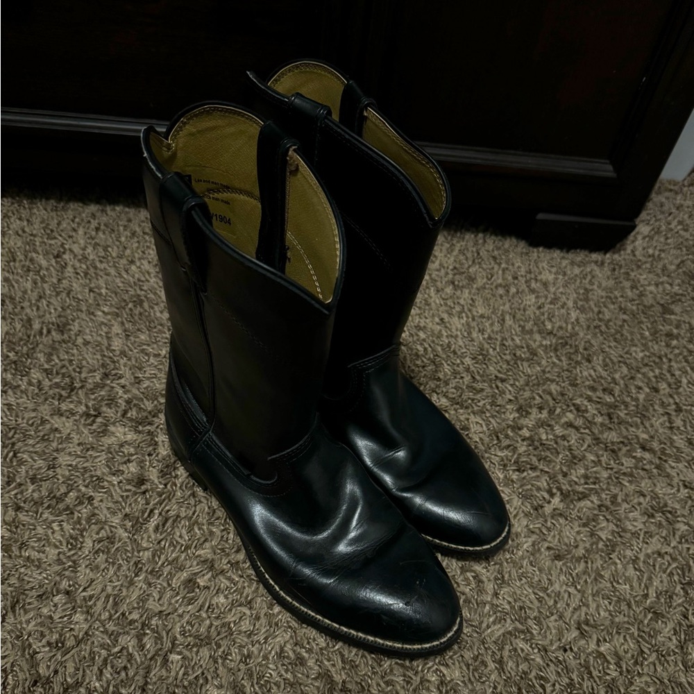 Justin boots. Size 9EE